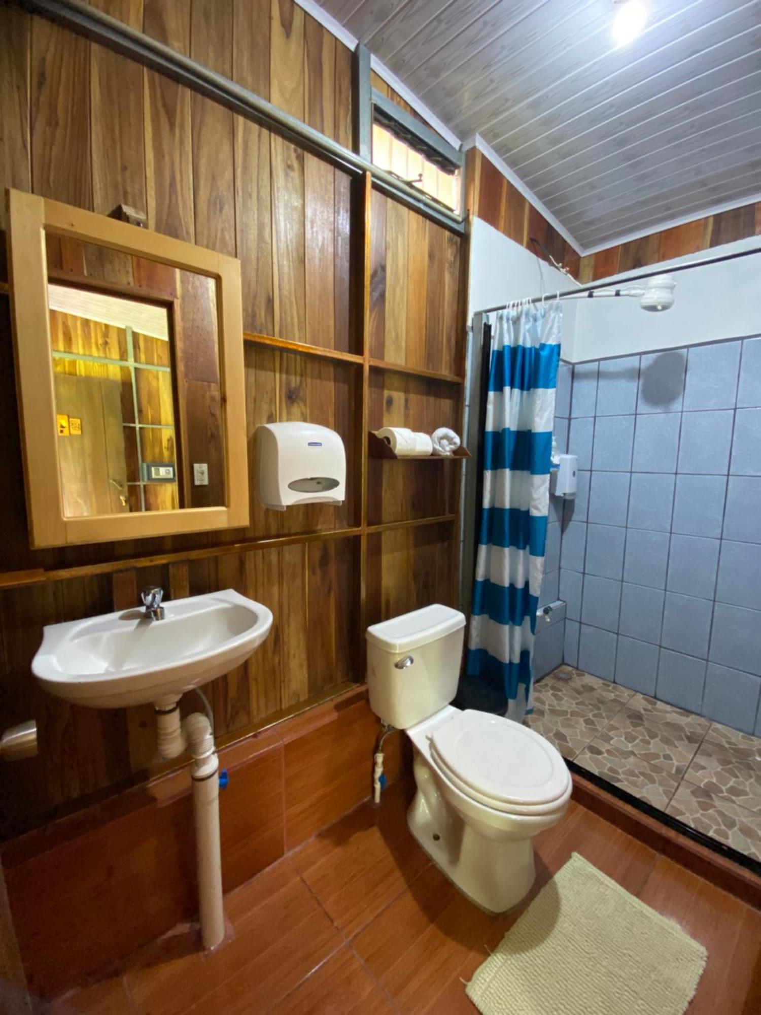 Casitas De Montana Cabuya Hotel Monteverde Екстериор снимка